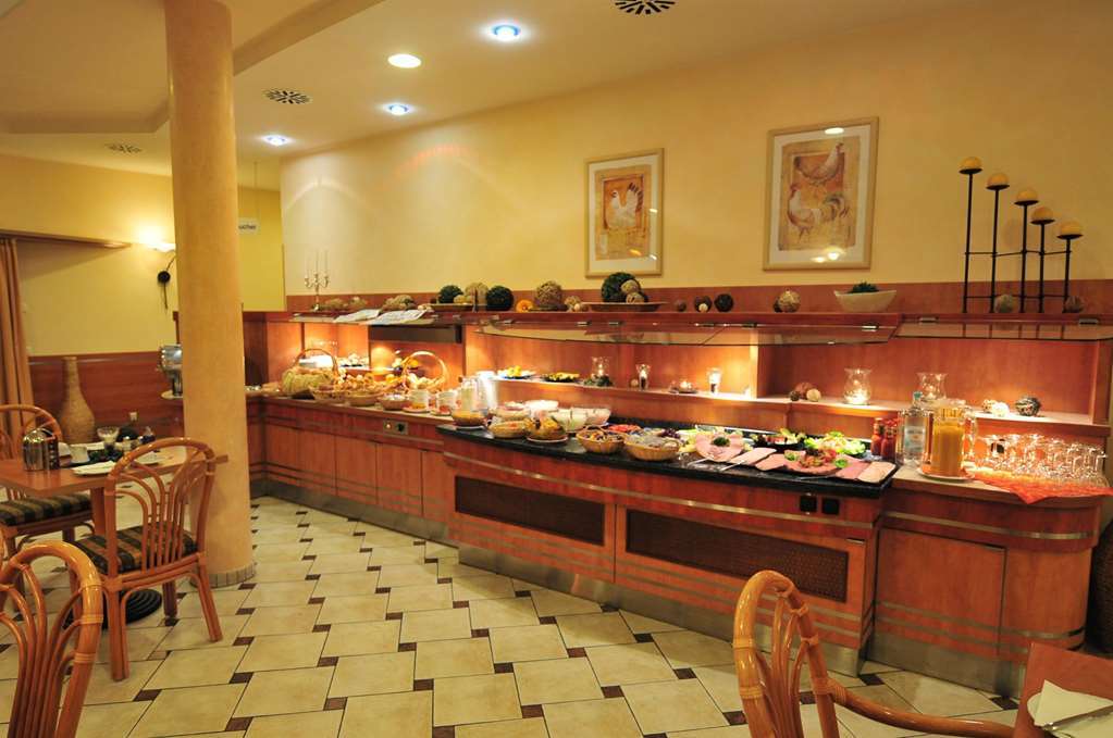 Akzent Hotel Stadt Schluechtern ***S Restaurace fotografie